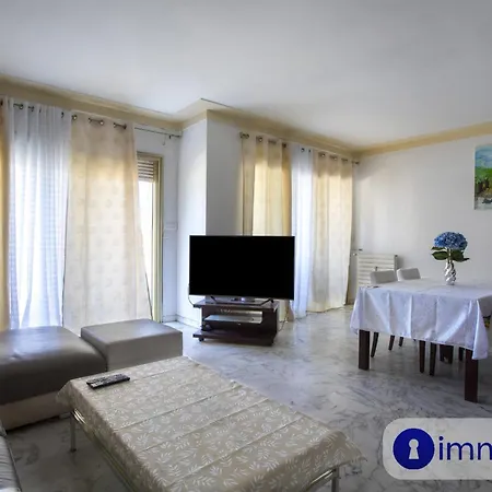Apartament Spacious With Terrace In The Cimiez District *