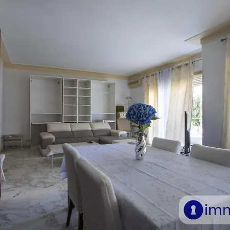 Spacious With Terrace In The Cimiez District Апартаменты