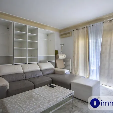 Апартаменты Spacious With Terrace In The Cimiez District Ницца