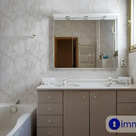 Spacious With Terrace In The Cimiez District Apartament *