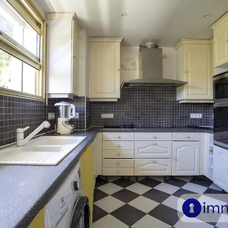 Spacious With Terrace In The Cimiez District Апартаменты *