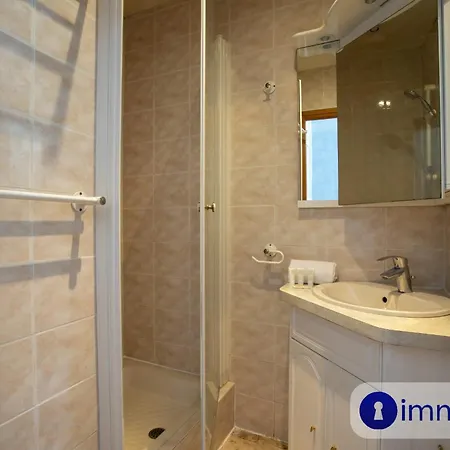 Spacious With Terrace In The Cimiez District Апартаменты